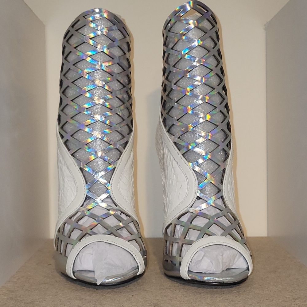 Lust for Life Heels - Picture 3 of 4